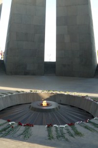 Denkmal für die ermordeten Armenier in Eriwan; Foto: Celik